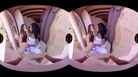 Kiki Minaj viene consegnata in realtà virtuale per un'esperienza di fellatio e sesso completo selvaggio.